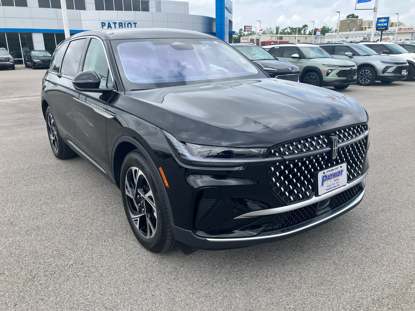 2025 Lincoln Nautilus Premiere in Other — front three-quarter view